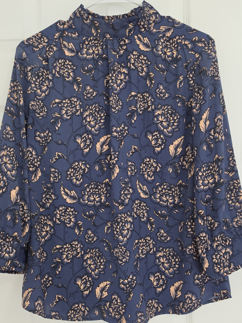 Classic Floral Mock-Neck Blouse - Navy Peach Size S